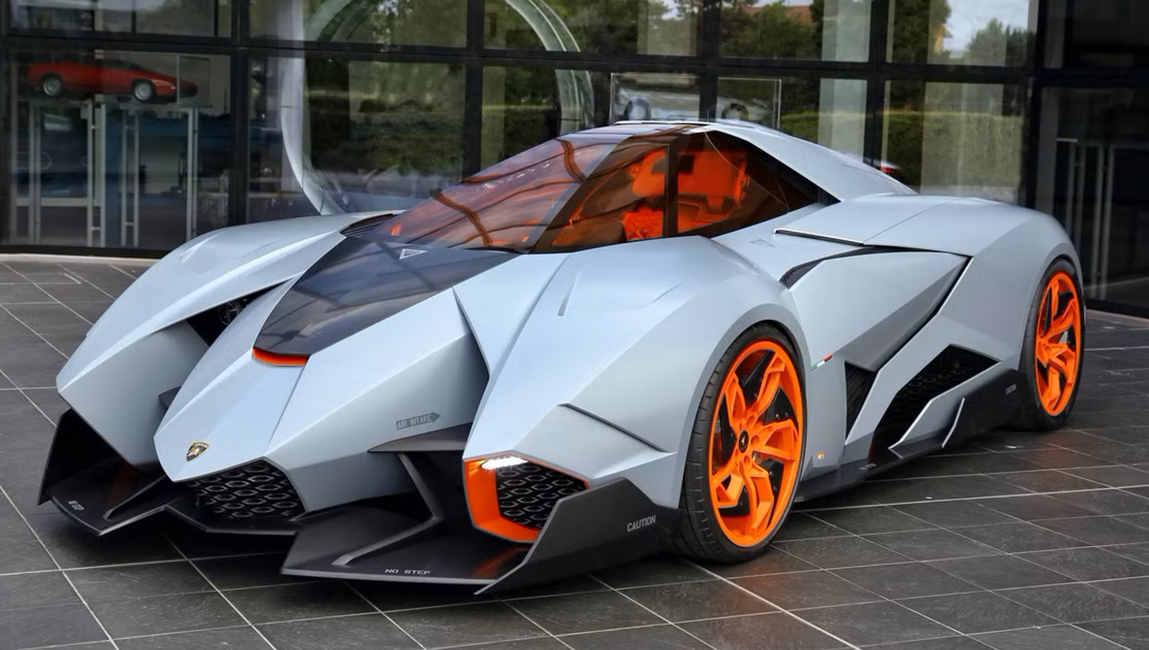Lamborghini Egoista: Adı Gibi Eşsiz ve Bencil
