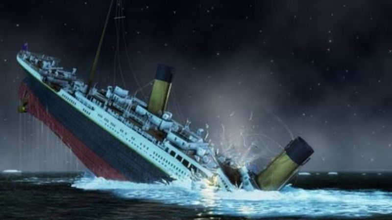 Ve Titanic 15 Nisan 1912’de Buzdağına Çarptı