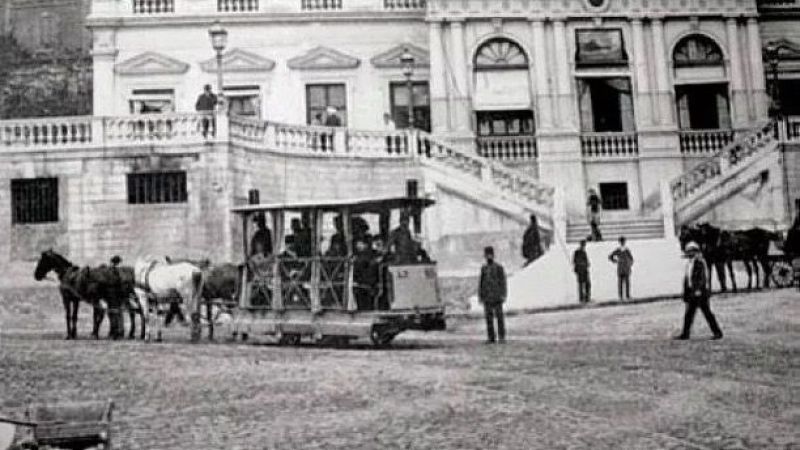 Takvim Yaprakları 3 Eylül 1872'yi gösterdiğinde İstanbul Daha Önce Hiç Görmediği Bir Ulaşım Aracıyla Tanıştı: Atlı Tramvay