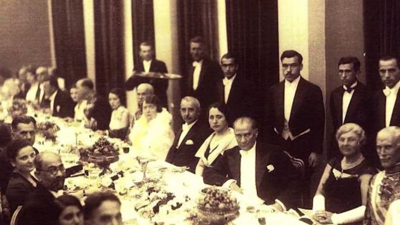 Atatürk’ün Yemek Sofrası Kuralları Vardı