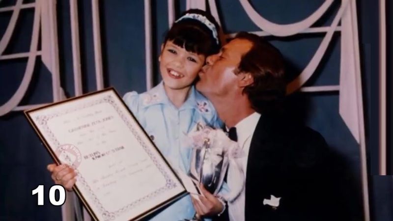 Catherine Zeta Jones Çocuklukdan Olgunluğa En Güzel Fotoğrafları