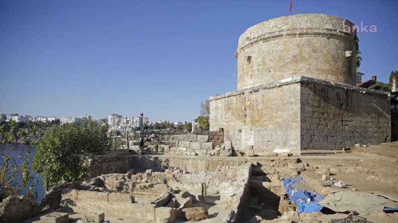 Hıdırlık Kulesi Arkeoloji Kazısı Başladı