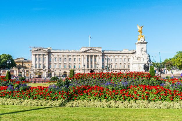 Buckingham Sarayı ve Bölümleri | İngiliz Kraliyet Ailesinin Resmi Konutu Muhteşem Buckingham Sarayı