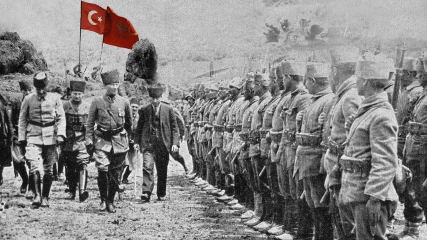 Yunanlıların Gözünden Büyük Taarruz: Mustafa Kemal ve Ordusu Gelirken Biz Tuzaktaki Fareler Gibiydik