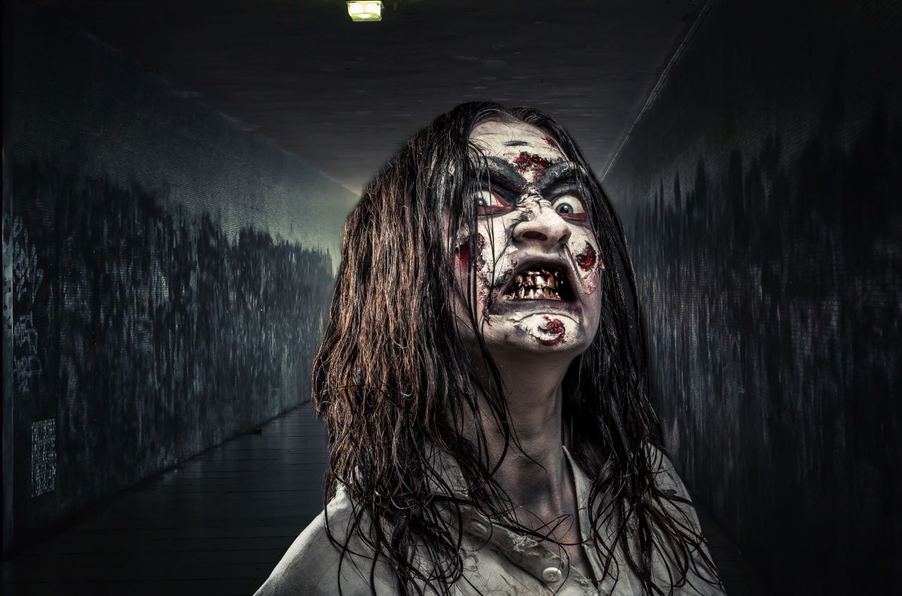 zombie-woman-with-bloody-face-pvbwkw5-1-1591892099.jpg