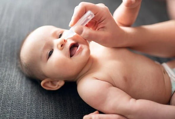 Bebeklerde Burun Damlası Nasıl Kullanılır | Bebeğin Burnu Günde Kaç Kere Temizlenmeli?