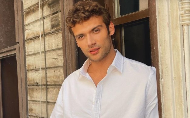 Caner Topçu Kimdir? Aynadaki Yabancı Dizisi Caner Topçu Kaç Yaşında?