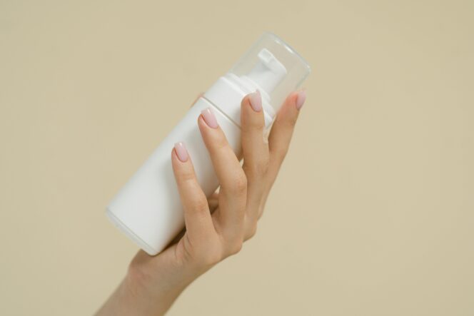 Ürederm Lipo %10 Emülsiyon Nedir Ne İşe Yarar | Ürederm Krem Nasıl Kullanılır | Ürederm Nemlendirici Fiyat 2025