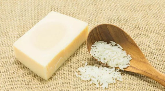 Pirinç Sabunu Ne İşe Yarar | Pirinç Sabunu Cildi Beyazlatır mı?