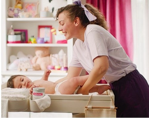  Sudocrem Yüze Sürülür mü | Sudocrem Cildi Kurutur mu? Sudocrem Faydaları Ne?