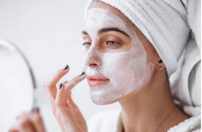  Sudocrem Yüze Sürülür mü | Sudocrem Cildi Kurutur mu? Sudocrem Faydaları Ne?