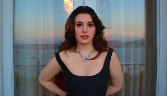 Asude Kalebek Kimdir | Yeni Dizi A.B.İ Oyuncusu Asude Kalebek Ne Mezunu?