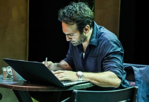 Buğra Gülsoy Kimdir | Bahar Dizisi Kadrosunda Yer Alan Buğra Gülsoy Kaç Yaşında?