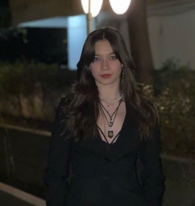 Alisa Sezen Sever Kimdir | Bahar Dizisinin Umay’ı Aslında Bir Youtuber mi?