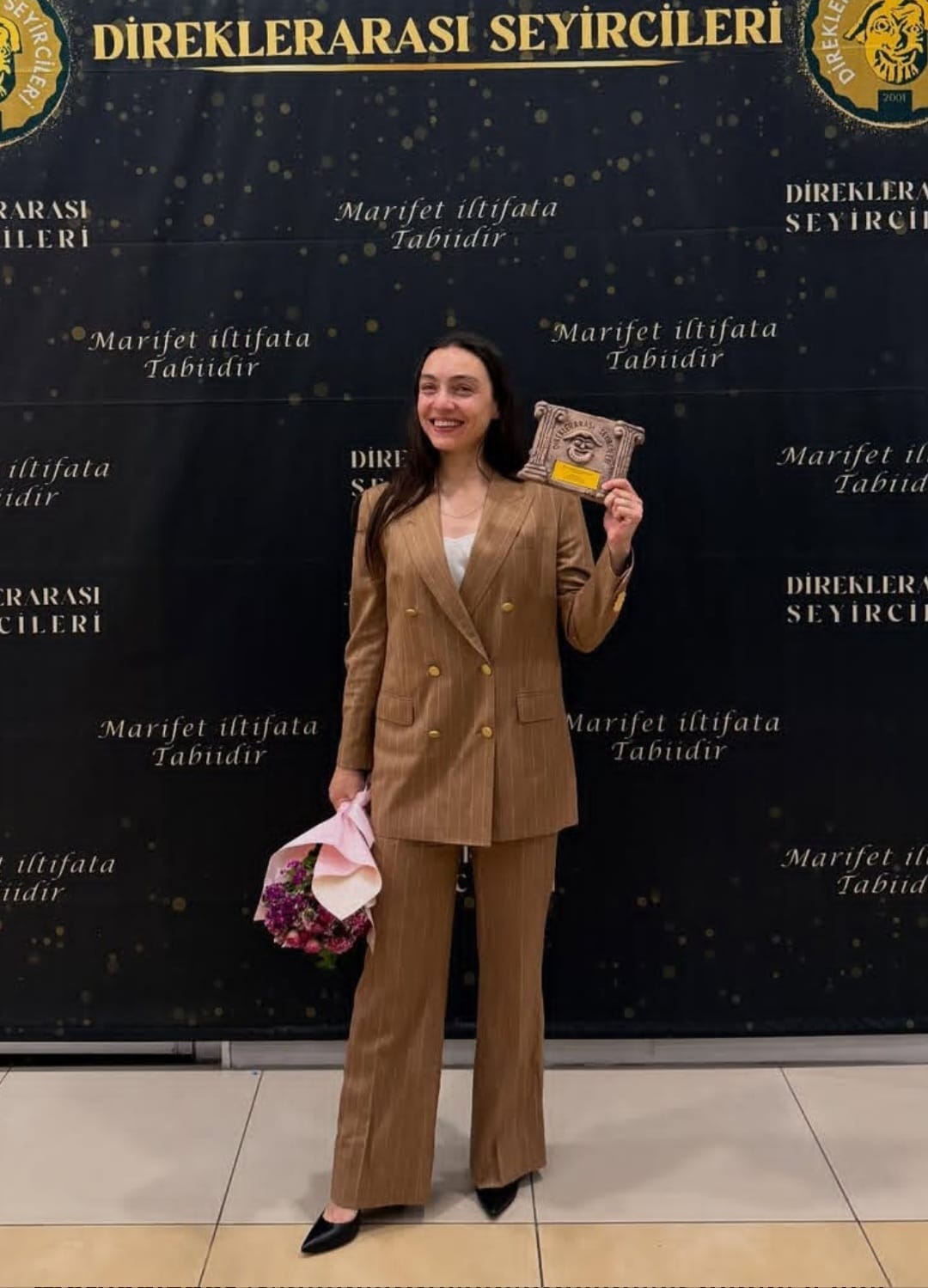 Merve Dizdar boyu ve kilosu, oyuncunun fiziksel özellikleri