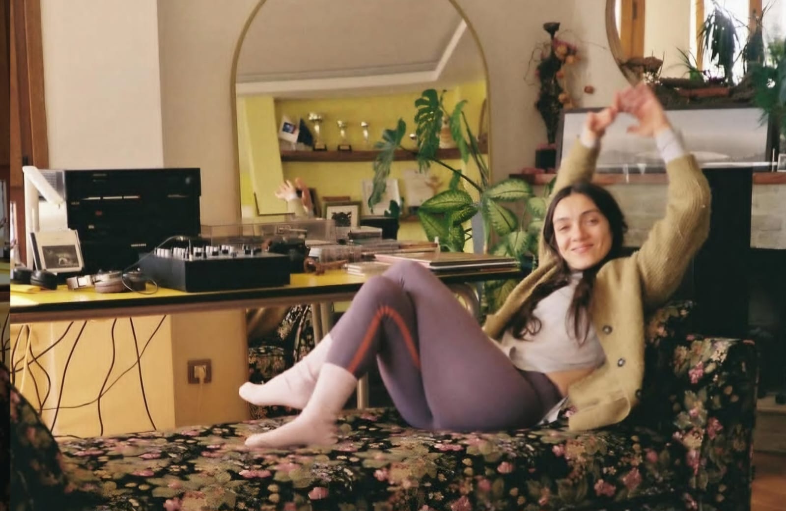 Merve Dizdar kimdir, başarılı oyuncu Merve Dizdar portresi