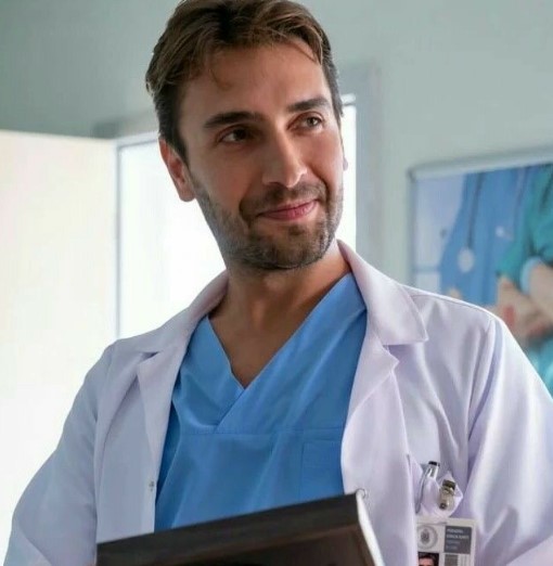 Ulaş Tuna Astepe Kimdir | Ulaş Tuna Astepe Çift Kişilik Oda Dizisinde Hangi Rolde? Ulaş Tuna Astepe Kimdir | Ulaş Tuna Astepe Çift Kişilik Oda Dizisinde Hangi Rolde? 