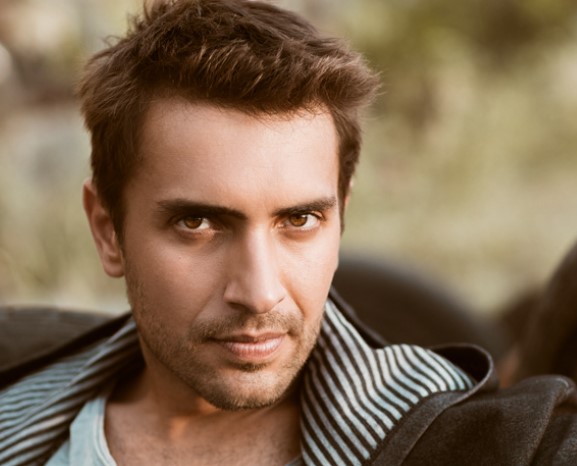 Ulaş Tuna Astepe Kimdir | Ulaş Tuna Astepe Çift Kişilik Oda Dizisinde Hangi Rolde? 