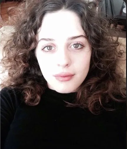 Seren Şirince Kimdir | Çift Kişilik Oda Oyuncu Kadrosunda Yer Alan Seren Şirince Evli mi? 