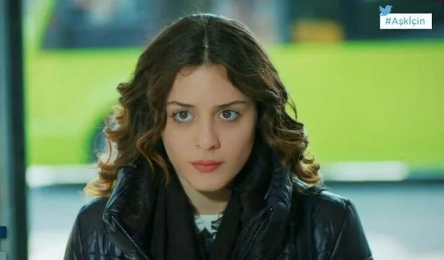 Seren Şirince Kimdir | Çift Kişilik Oda Oyuncu Kadrosunda Yer Alan Seren Şirince Evli mi? 