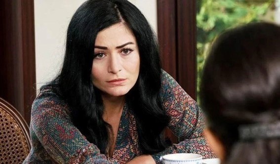 Deniz Çakır Kimdir ? Deniz Çakır Anne ve Babası Kimdir? Deniz Çakır’ın Oynadığı Diziler Nelerdir?