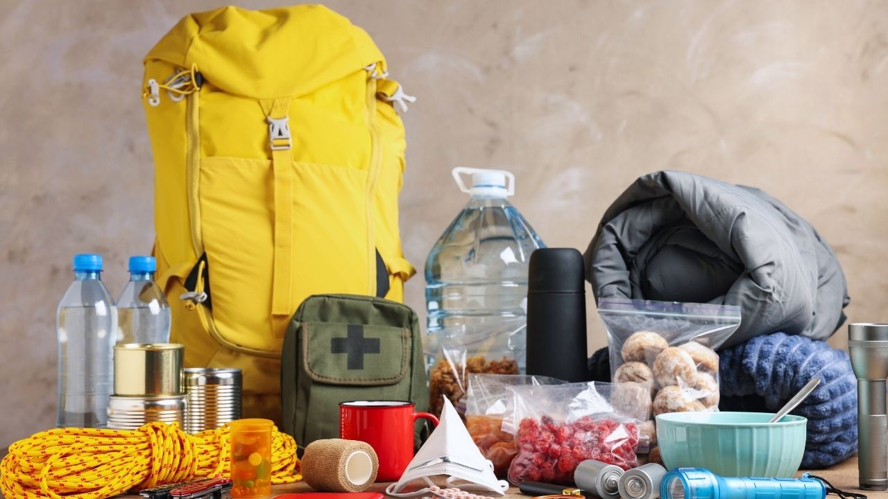 deprem-cantasinda-olmasi-gerekenler