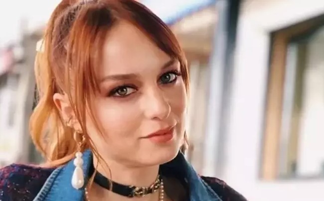 Nilperi Şahinkaya Kimdir | Kral Kaybederse Özlem Nilperi Şahinkaya Nereli?