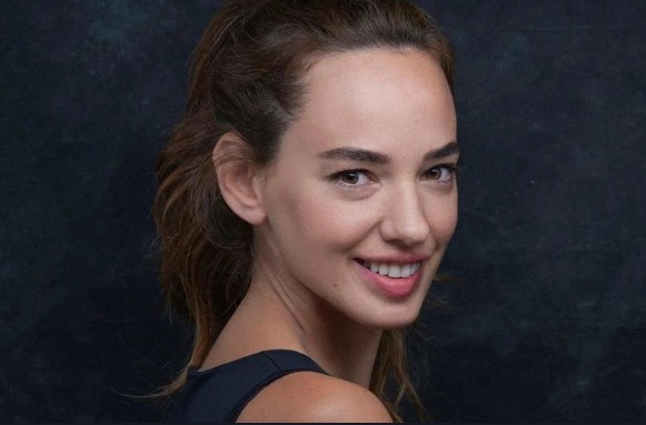 Seda Bakan Kimdir | Seda Bakan Evli mi? Seda Bakan Yeni Dizisi Ne? 