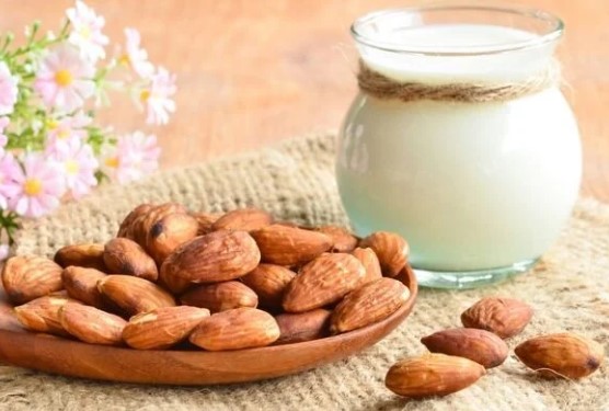 Badem Sütü Nasıl Yapılır | Badem Sütünün Faydaları Neler? 