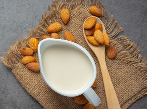 Badem Sütü Nasıl Yapılır | Badem Sütünün Faydaları Neler? 