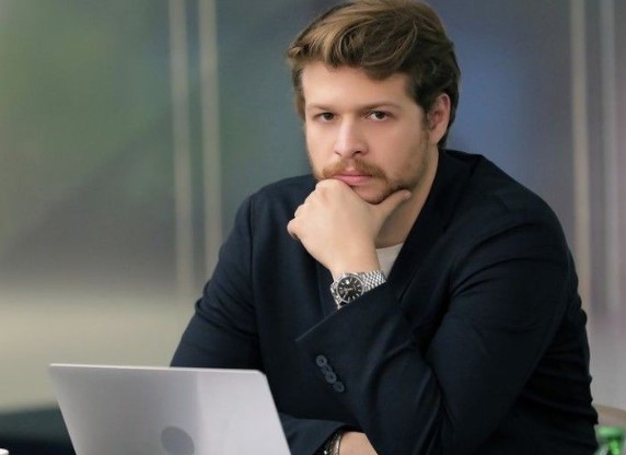 Burak Yörük Kimdir | Taşacak Bu Deniz Oruç Burak Yörük Kiminle Sevgili? 