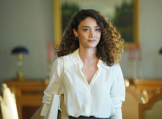 Gizem Sevim Kimdir | Güller ve Günahlar Dizisi Ebru Gizem Sevim’in Yaşı Kaç?