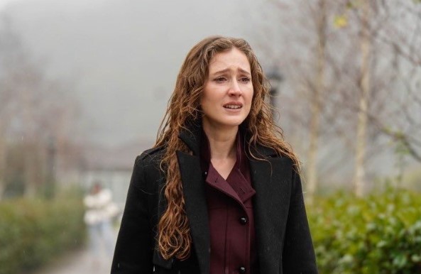 Oya  Unustası Kimdir | Güller ve Günahlar Dizisi Berrak Oya Unustası Yaş Bilgisi Nedir? 