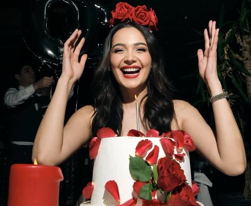 Gülsim Ali Kimdir | Gülsim Ali Evli mi? Gülsim Ali Yeni Dizisi Ne?