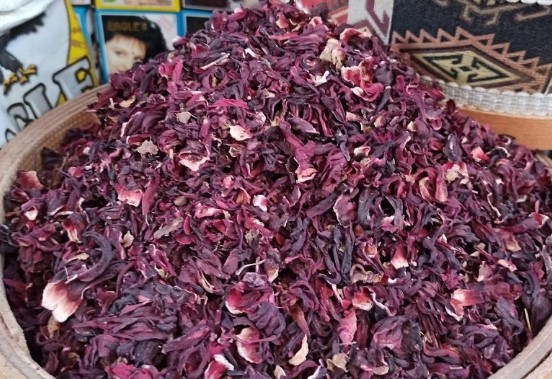 Hibiskus Çayı Zayıflatır mı | Hibiskus Çayının Ne Gibi Faydaları Var? 