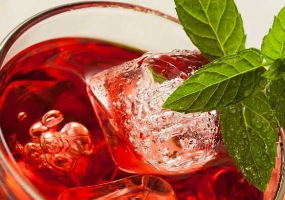 Hibiskus Çayı Zayıflatır mı | Hibiskus Çayının Ne Gibi Faydaları Var? 