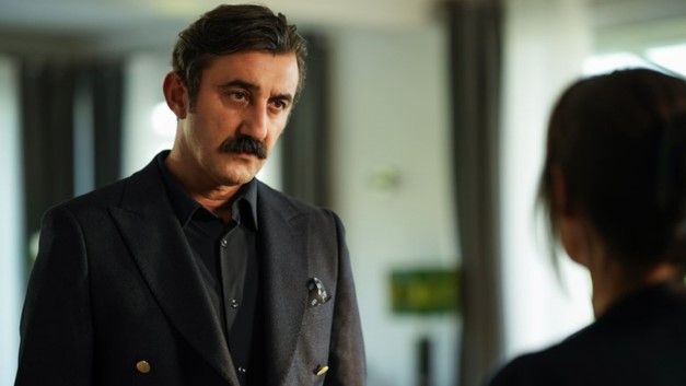 Necip Memili Kimdir | Necip Memili Eşref Rüya Dizisinden Ayrılıyor mu? 