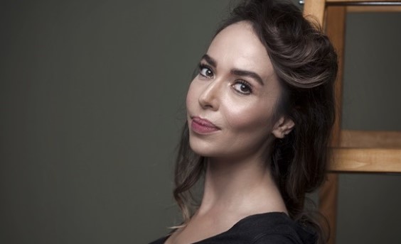 Esra Ronabar Kimdir | Esra Ronabar Kaç Yaşında? Esra Ronabar Türk mü? 