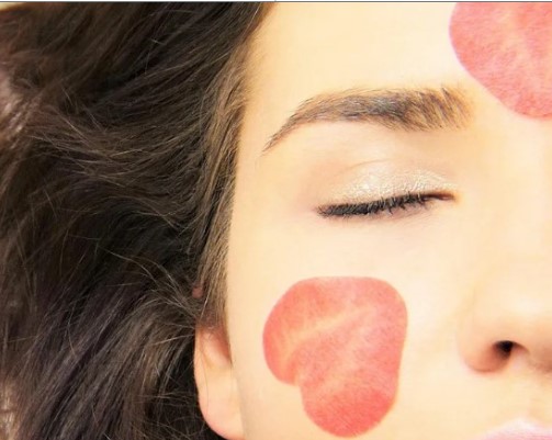 Hint Yağı Faydaları Neler | Hint Yağı Nereye Sürülür? Yüzüme Hint Yağı Sürersem Ne Olur? 