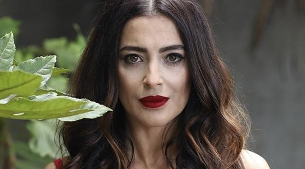 Mine Çayıroğlu Kimdir | Mine Çayıroğlu Kimin Kızı? Mine Çayıroğlu Yeni Dizisi Ne? 