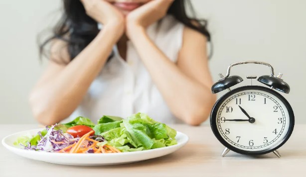 Aralıklı Oruç Faydaları Nelerdir | Aralıklı Oruç Diyeti Yaparak Sağlığınıza Kavuşun!