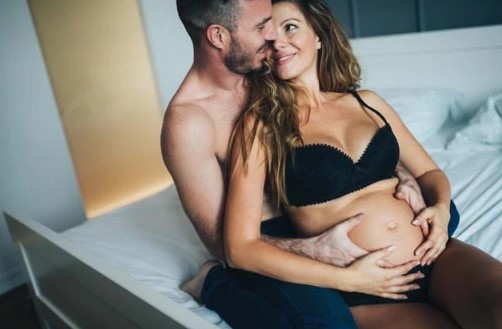 Hamilelikte Cinsel İlişki Nasıl Olmalı | Hamilelikte Hangi Pozisyonda Cinsel İlişkiye Girilmez?