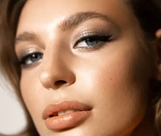 Glam Makyaj Ne Demek | Glam Tarzı Nedir? Glam Makyaj Tarzında Neler Var?