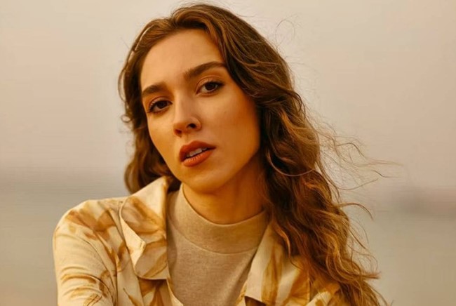 Zeynep Parla Kimdir | Kızılcık Şerbeti Elif’i Zeynep Parla Yaş Bilgisi Ne?