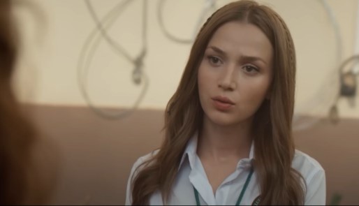 Ceren Ayruk Kimdir | Ceren Ayruk Nasıl Ünlü Oldu? Ceren Ayruk Annesi Kim?