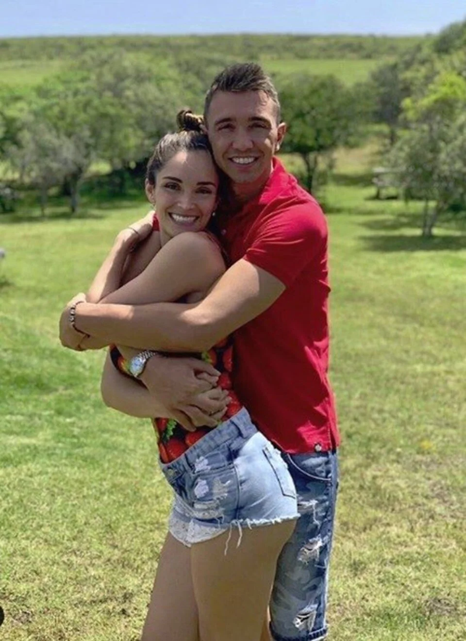 Golf Sahasında: Amatör golfçü olan Callero’nun golf sahasında çekilmiş bu fotoğrafı, hobisine olan ilgisini gösteriyor. Golf Sahasında: Amatör golfçü olan Callero'nun golf sahasında çekilmiş bu fotoğrafı, hobisine olan ilgisini gösteriyor.