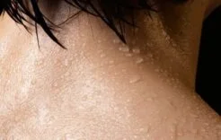 Soğuk Soğuk Terleme Neyin Belirtisi Olabilir | Soğuk Soğuk Terleme Kalp Krizi Belirtisi mi? 