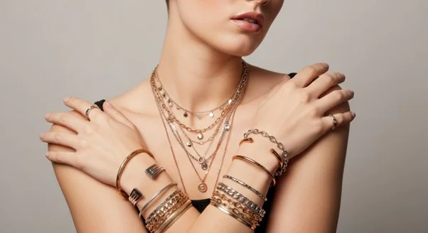 Toptan Takı Fiyatlarını Etkileyen Unsurlar Nelerdir