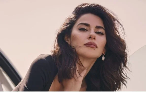 Nesrin Cavadzade Kimdir? Nesrin Cavadzade Yeni Dizisi Nedir? 